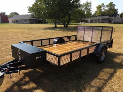 7 x 12 Utility w/ Dove, Mesh, and Extra Large Toolbox