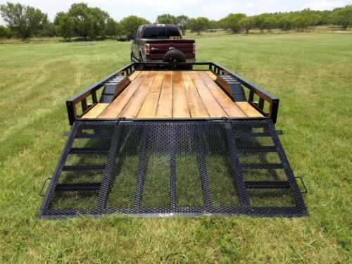 8 x 18 12k Extra-Wide Hauler with Drive-Over Fenders & 4’ Spring Assist Gate
