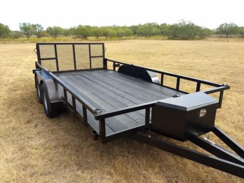7 x 18 Utility with 2' Dovetail and Black Plastic Lumber